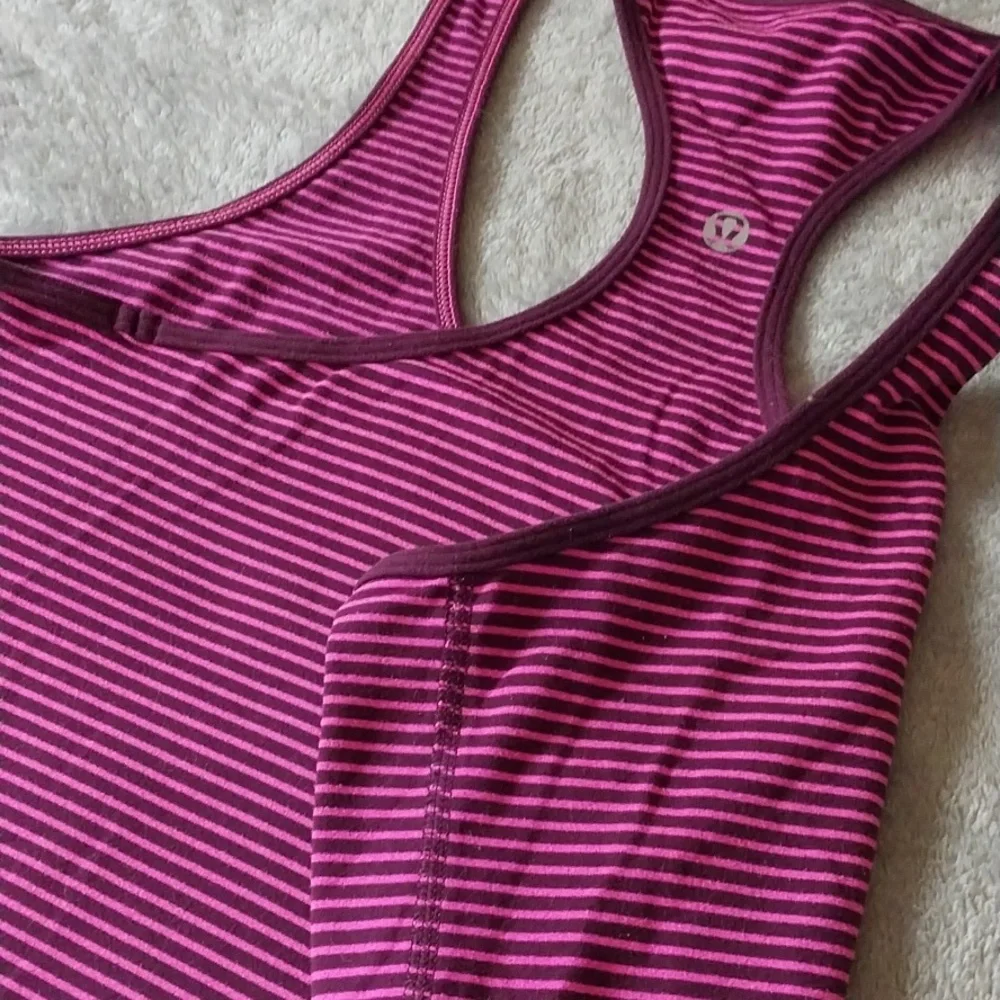 Lululemon Cool Racerback Tank M - Picture 3 of 3